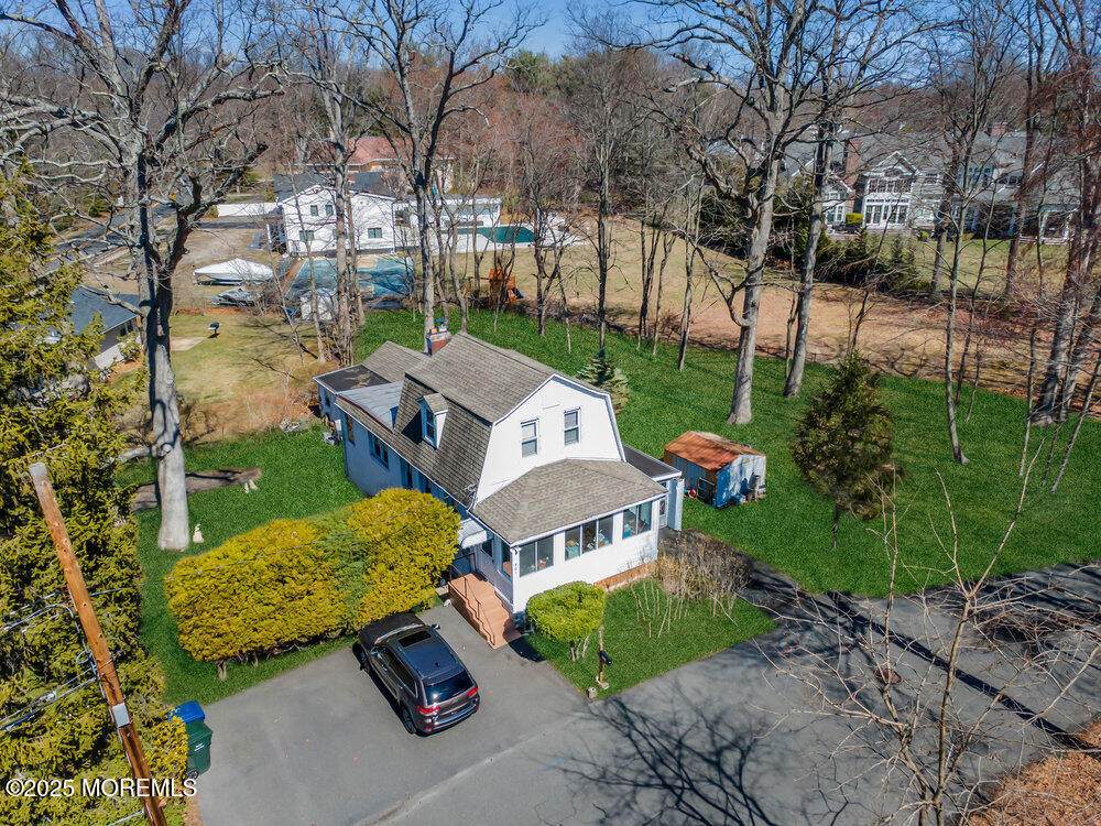 901 Beverly Avenue - Photo 1