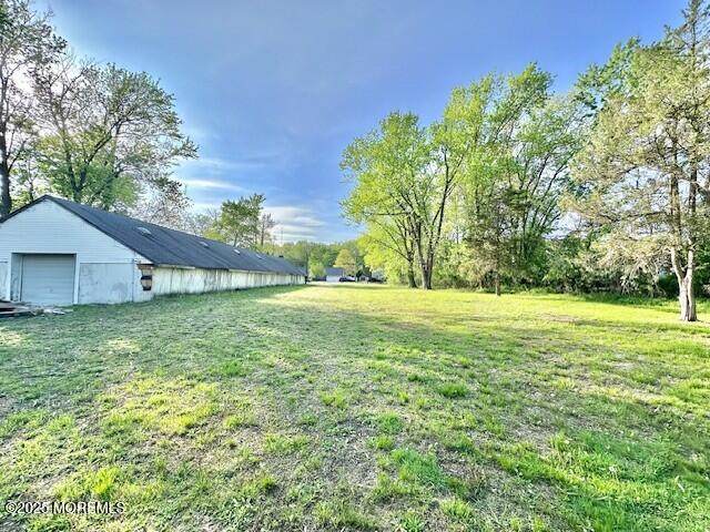 400 Main Street - Photo 1