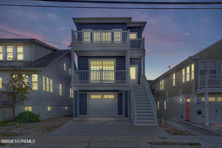 303 Webster Avenue - Photo 1