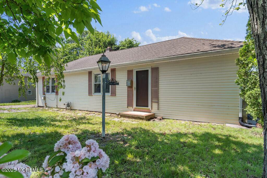 14 East Avenue - Photo 1