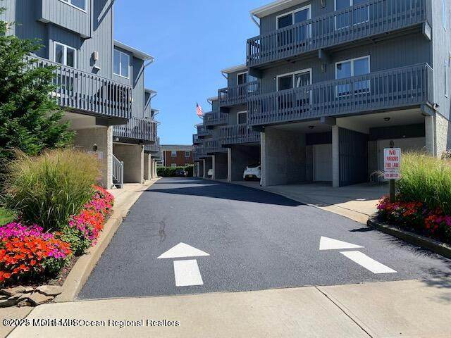 109 2nd Avenue - Photo 1
