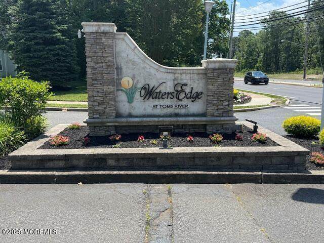 1916 Waters Edge Drive - Photo 1
