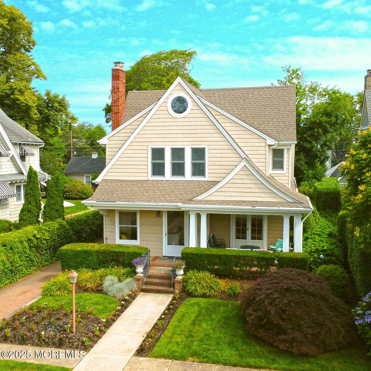 316 St Clair Avenue - Photo 1