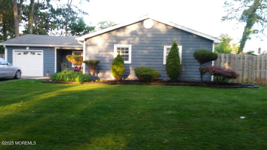 125 Sherwood Lane - Photo 1