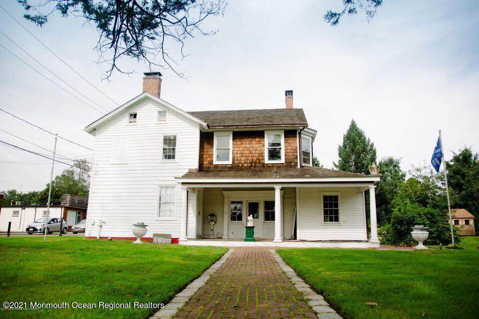 583 Cedar Avenue - Photo 1