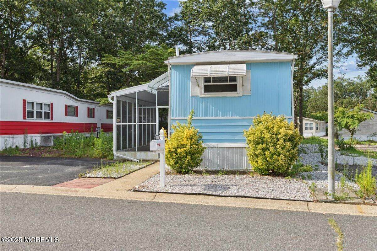 318 Roberts Road - Photo 1