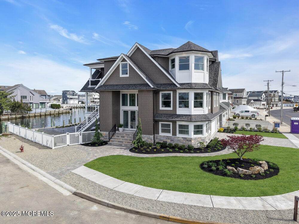 108 Dickman Drive - Photo 1