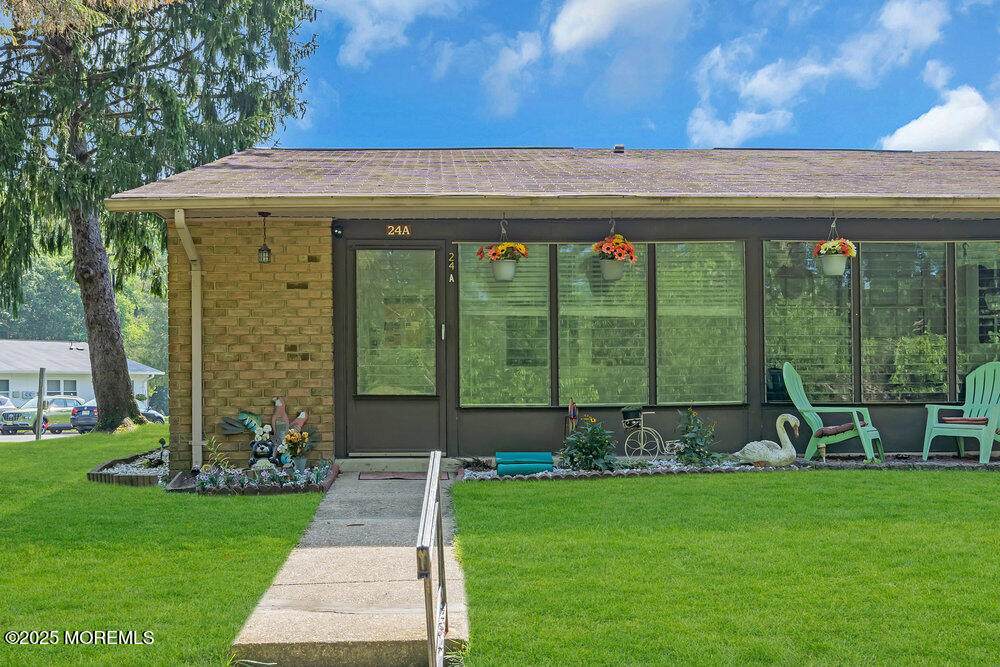 24A Yorkshire Court - Photo 1