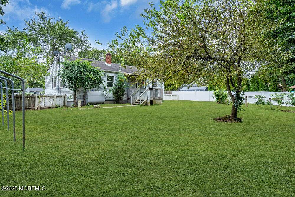 7 Webster Road - Photo 1