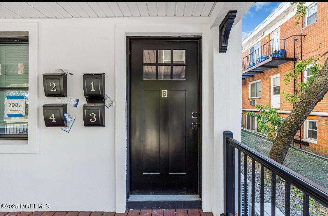 700 5th Avenue - Photo 1