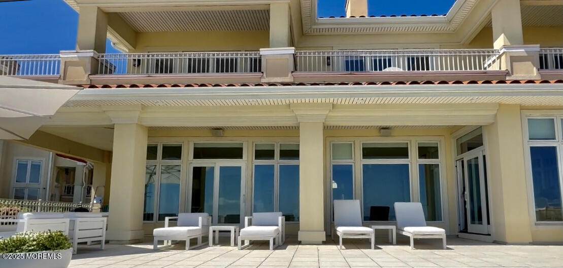 31 Riviera Drive - Photo 1