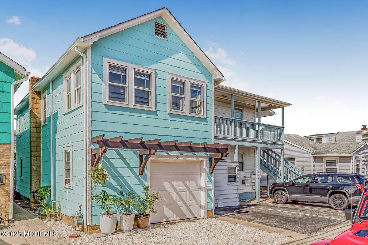 54 Fremont Avenue - Photo 1