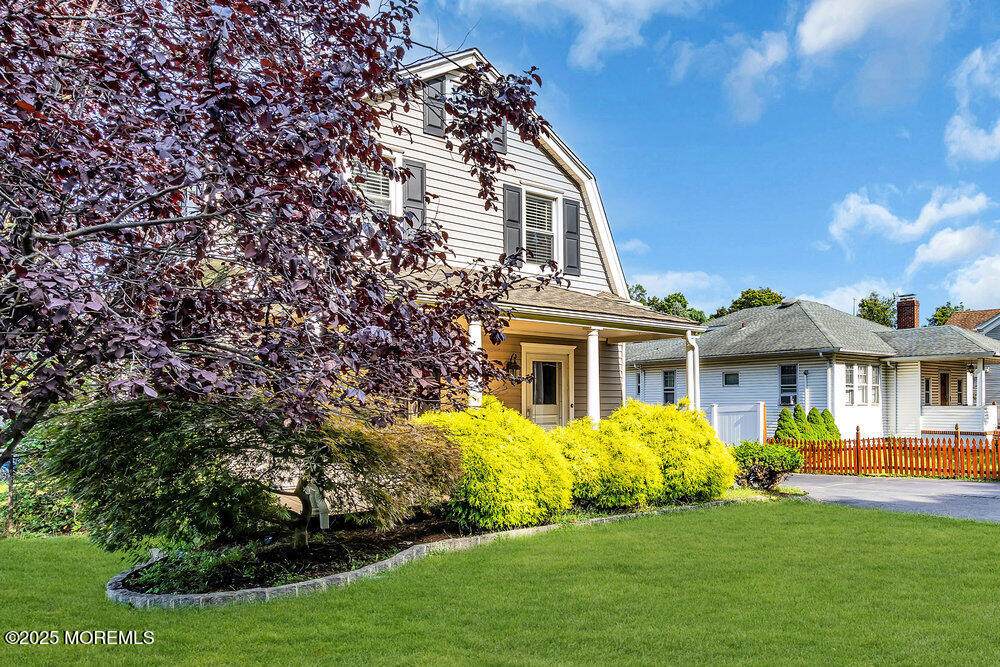 308 Monmouth Road - Photo 1