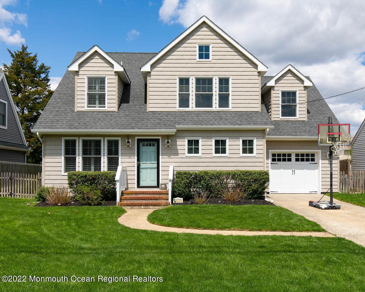 814 Pitney Drive - Photo 1