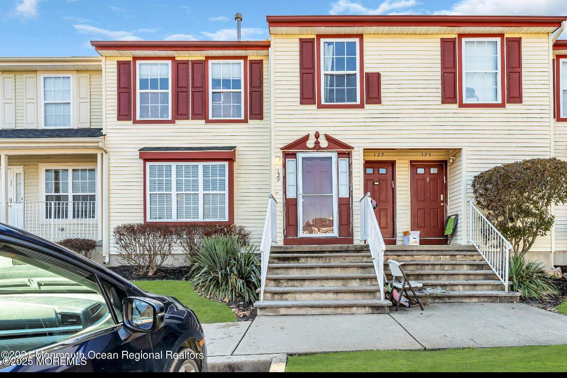 129 Liverpool Court - Photo 1