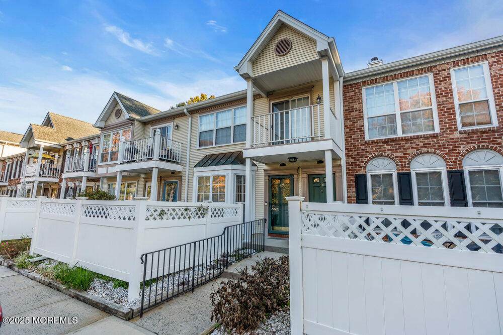 87 Secretariat Court - Photo 1