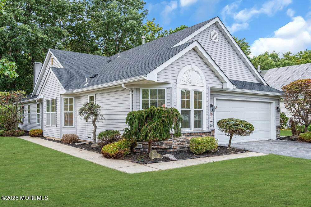 2 Schoolhouse Lane - Photo 1