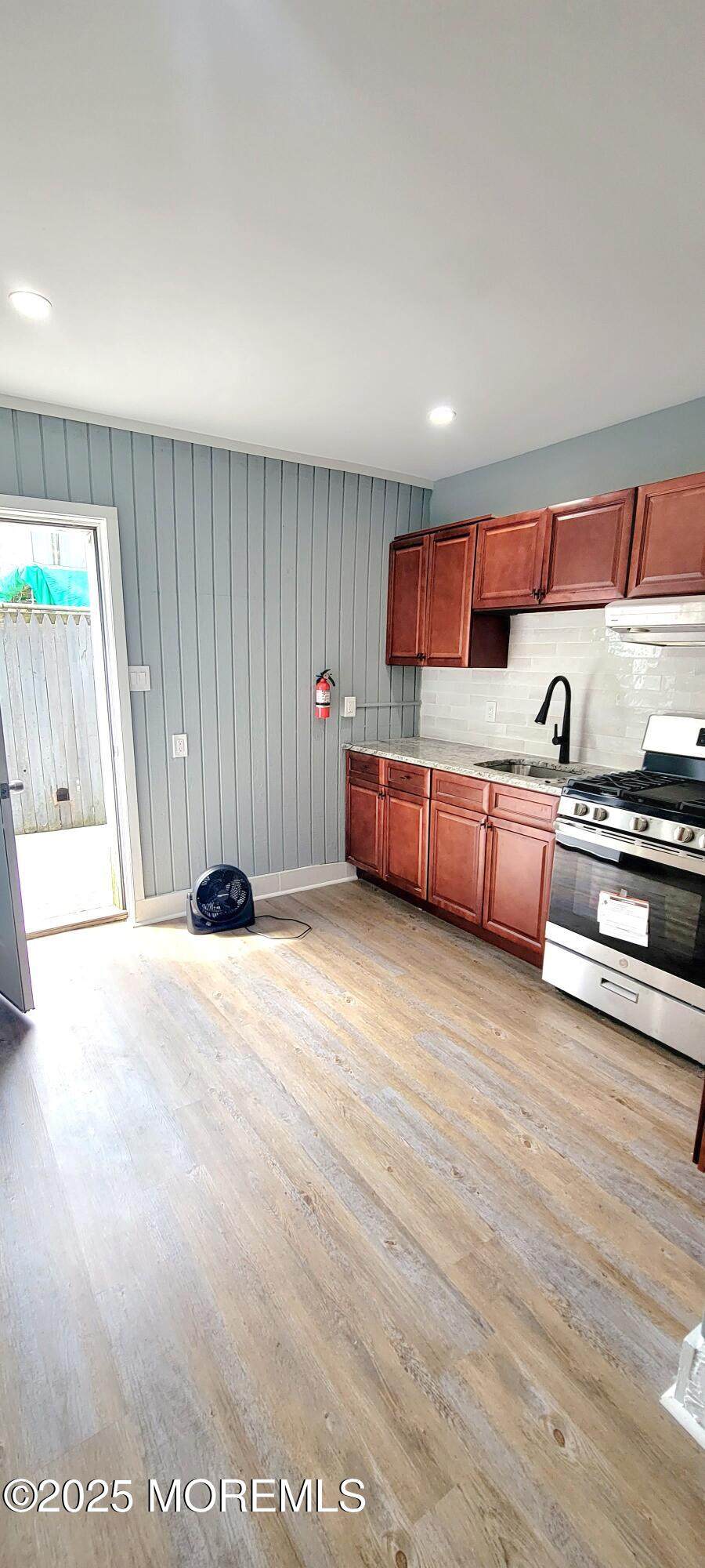 2402 Auburn Terrace - Photo 1