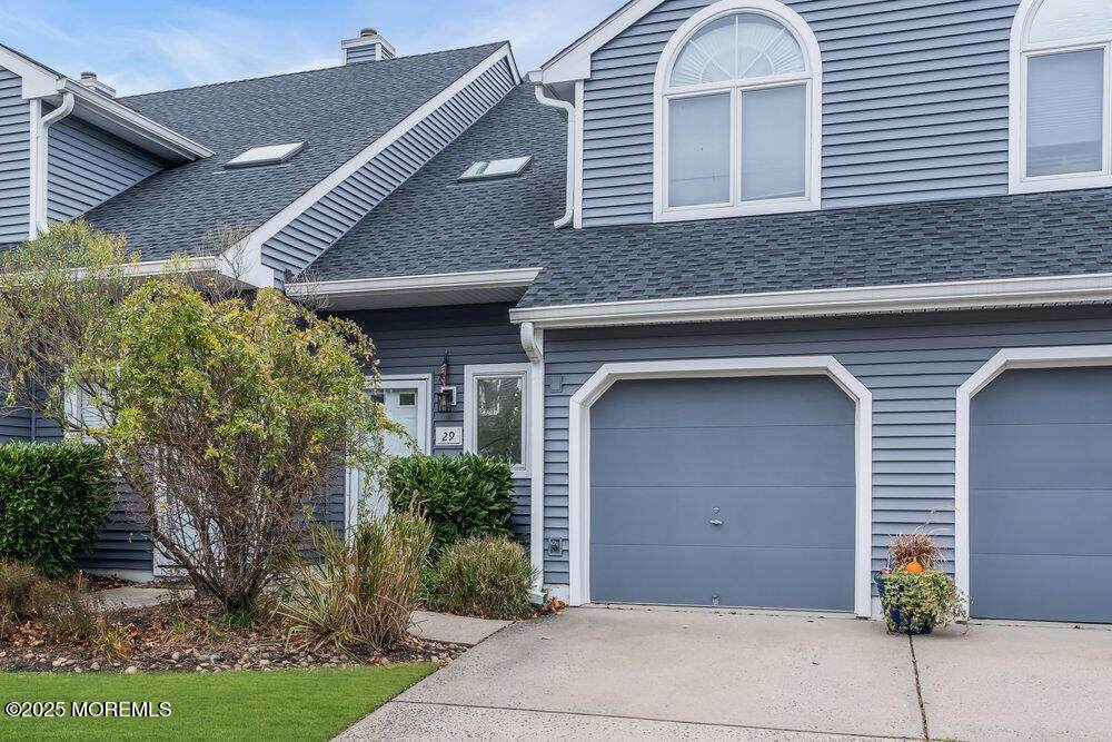 29 Shore Drive - Photo 1