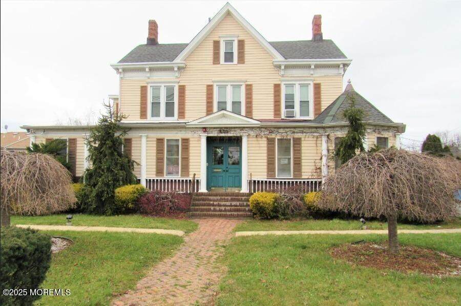 623 Georges Road - Photo 1