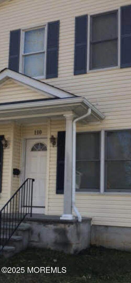 110 Poplar Avenue - Photo 1