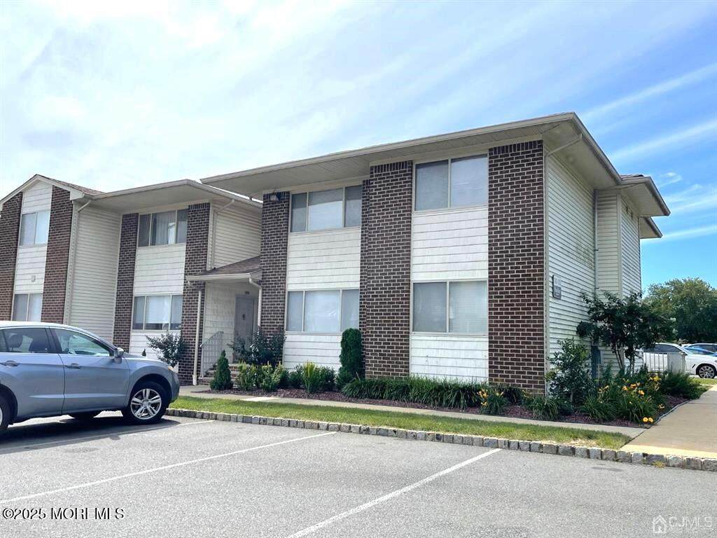 1310 Bradley Court - Photo 1