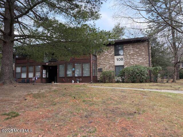 108 Amberly Drive - Photo 1