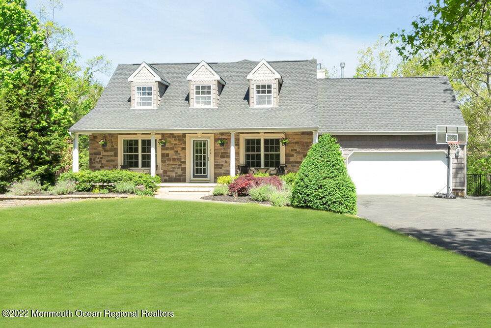 614 Oakwood Avenue - Photo 1