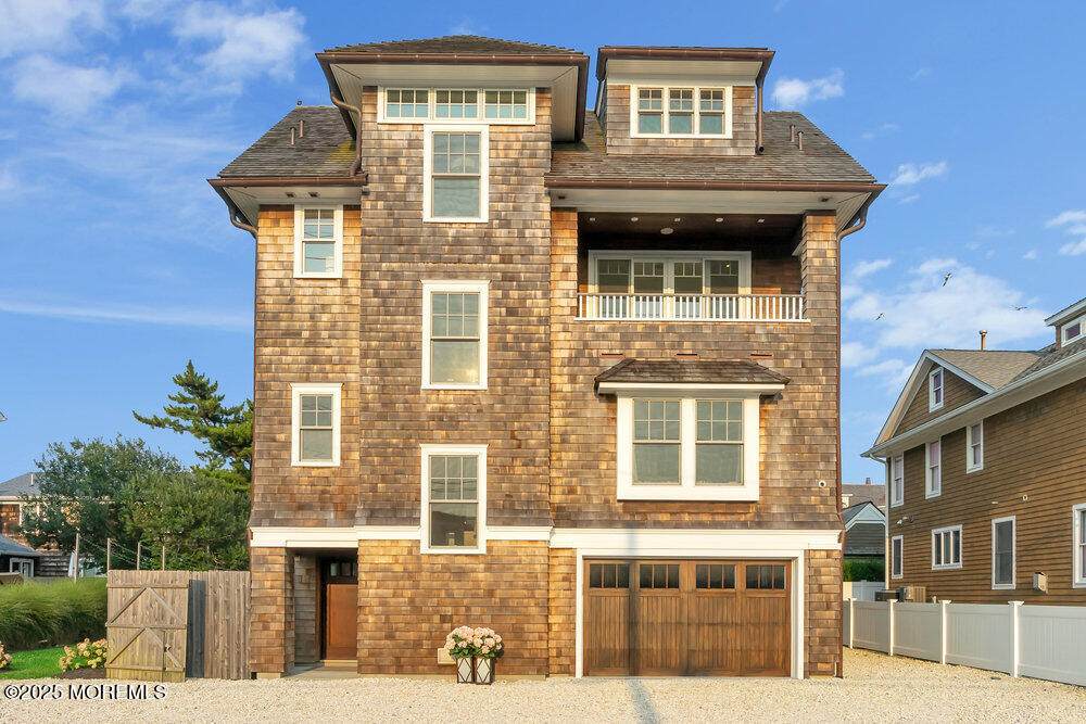 985 Ocean Avenue - Photo 1