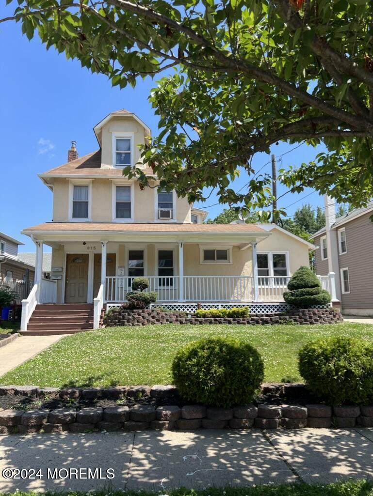 615 2nd Avenue - Photo 1