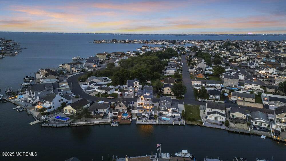 3158 Windsor Avenue - Photo 1