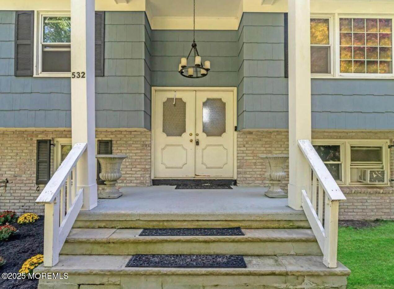 532 Frank Applegate Road - Photo 1