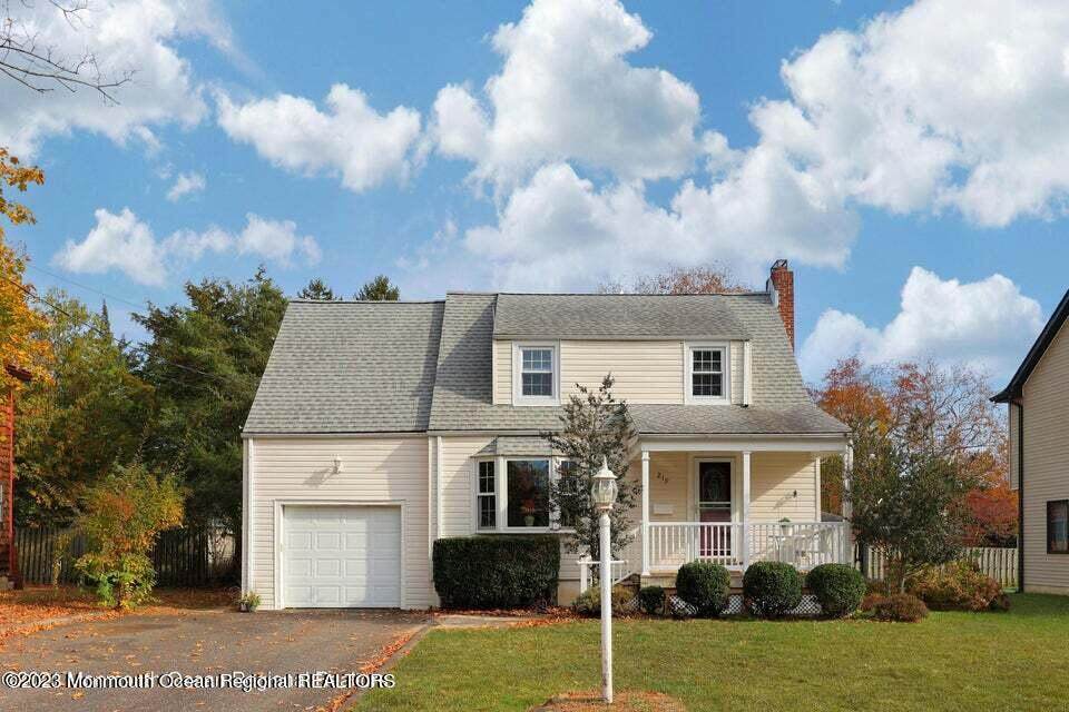 219 Elmwood Road - Photo 1