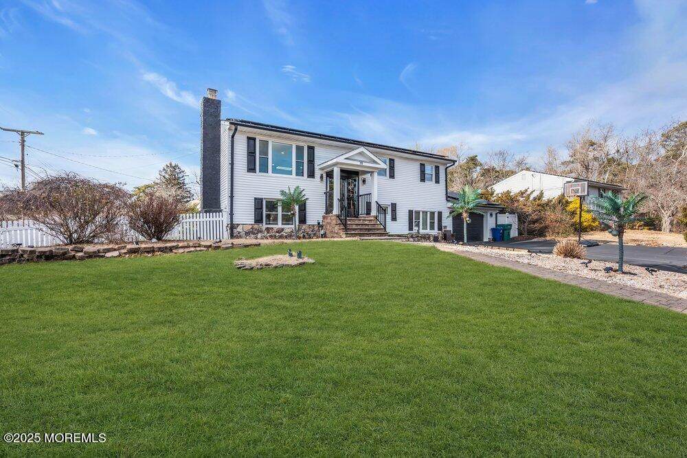19 Beacon Street - Photo 1