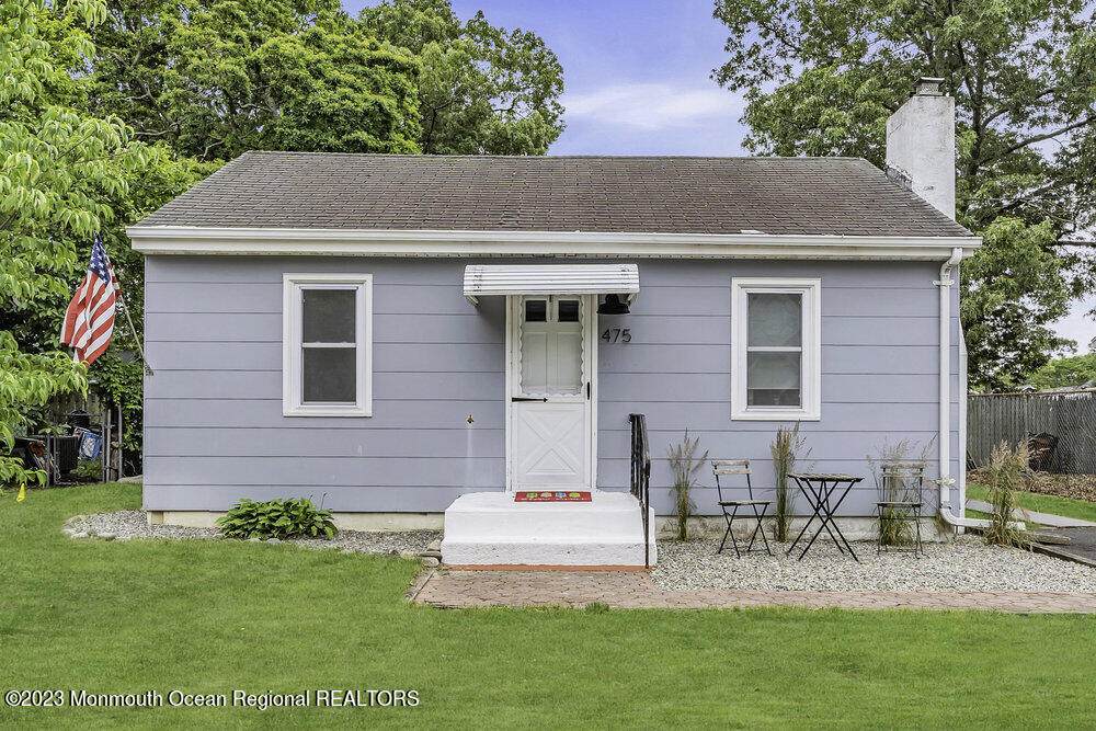 475 Augustus Road - Photo 1