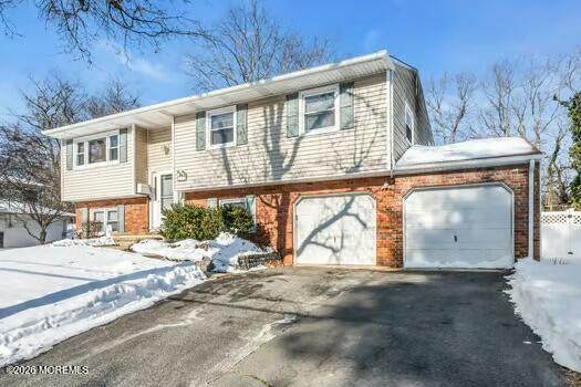 10 Lexington Road - Photo 1