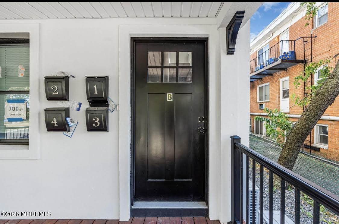 700 5th Avenue - Photo 1