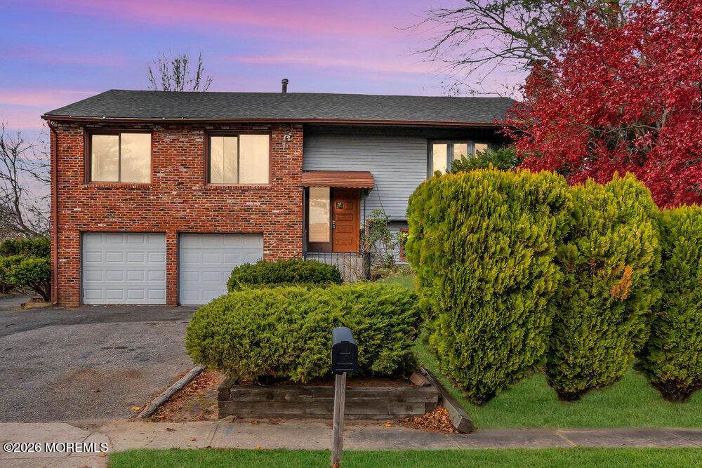 22 Pershing Lane - Photo 1