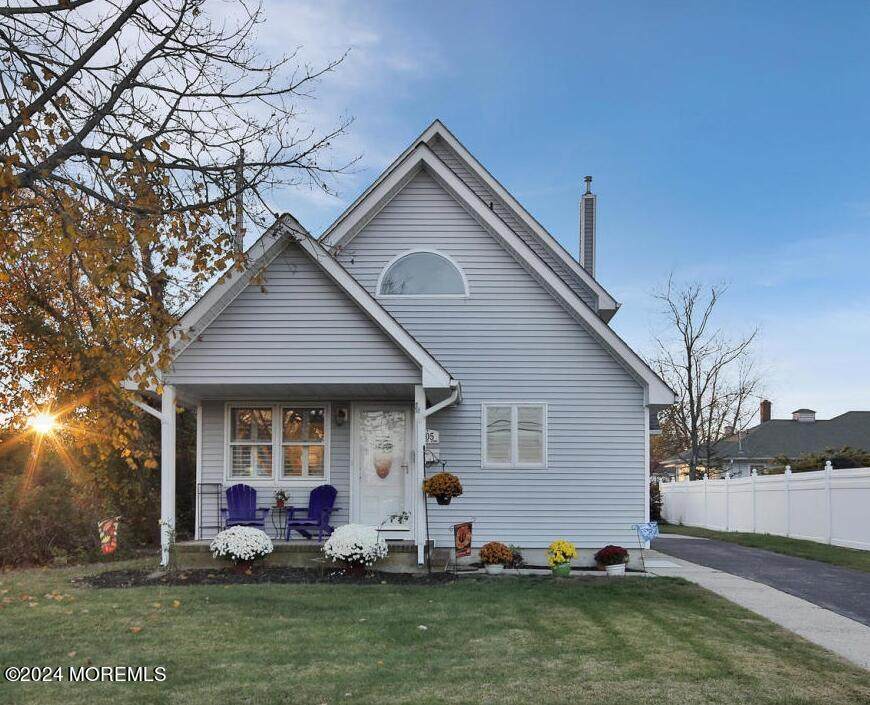 305 Baltimore Avenue - Photo 1