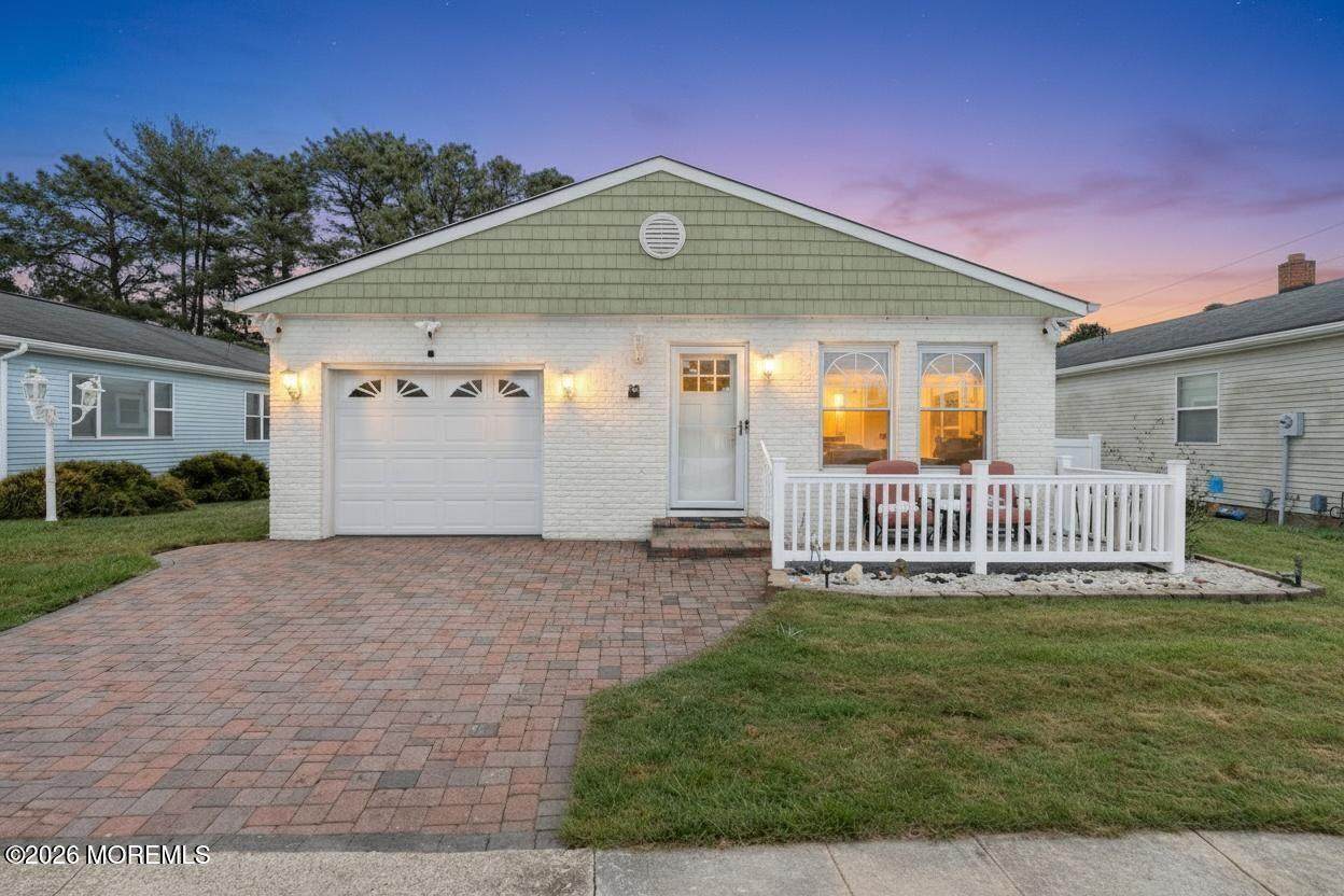 20 Camrose Street - Photo 1