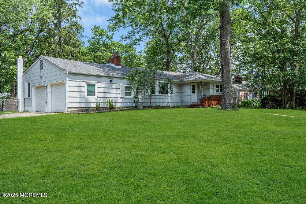 424 Colleen Court - Photo 1