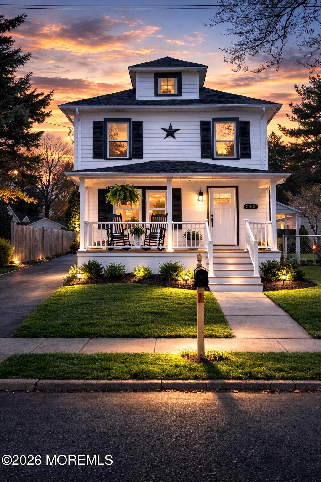 240 Mason Avenue - Photo 1