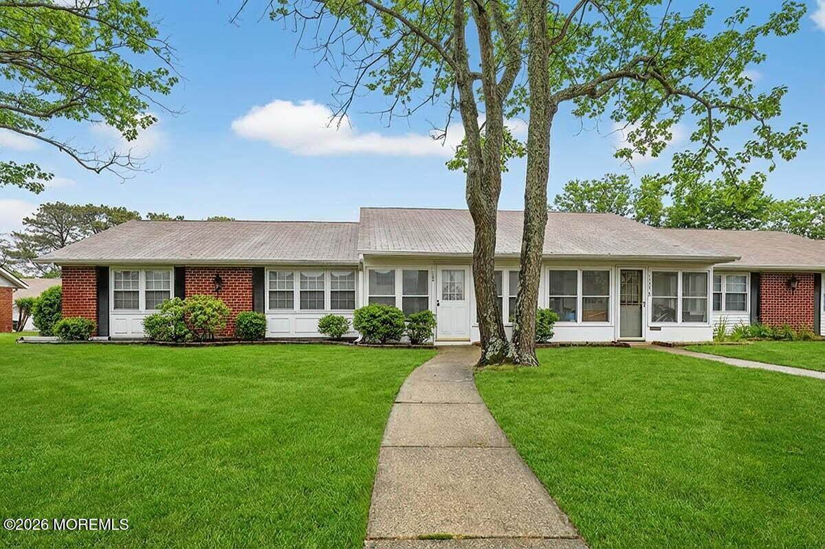 1133A Argyll Circle - Photo 1