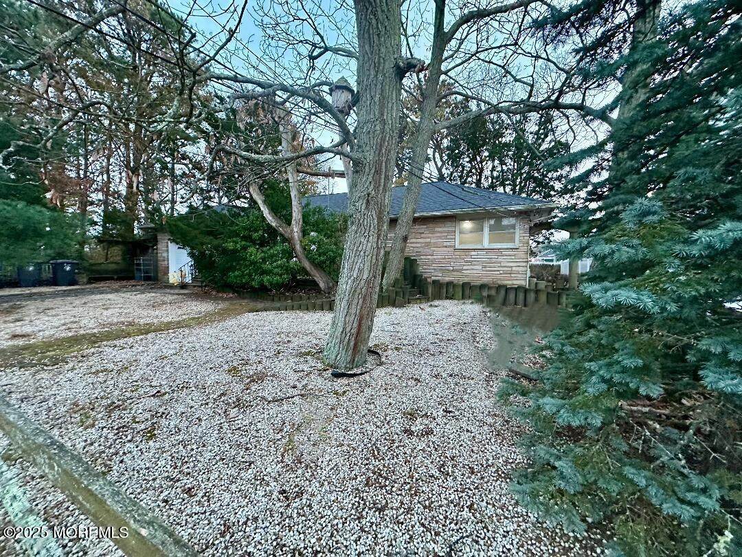 https://bt-photos.global.ssl.fastly.net/monmouth/orig_boomver_1_22604650-2.jpg