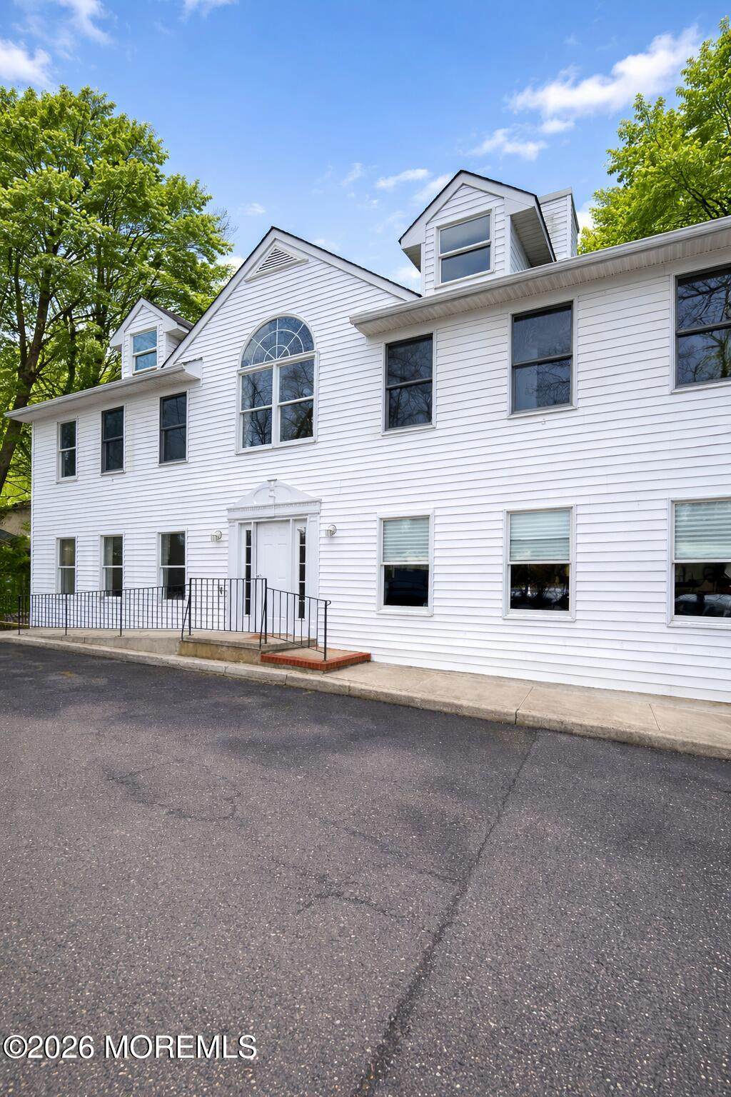 1141 Lincoln Square - Photo 1