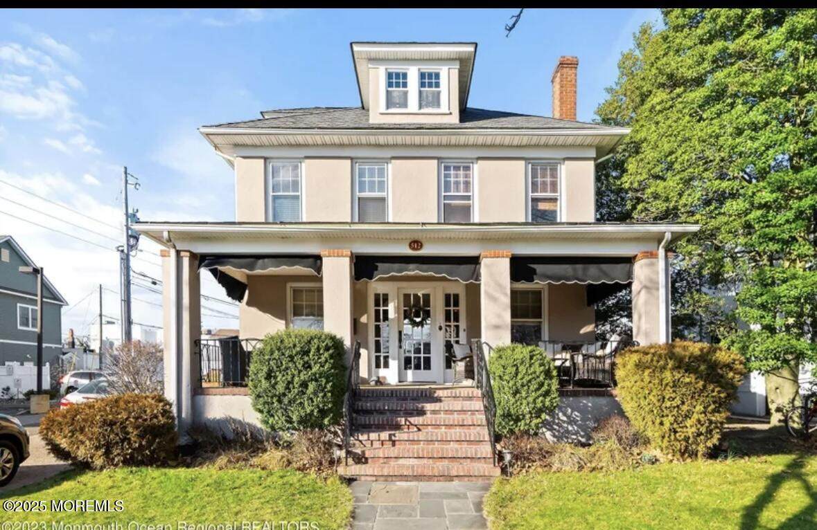 512 Lincoln Avenue - Photo 1