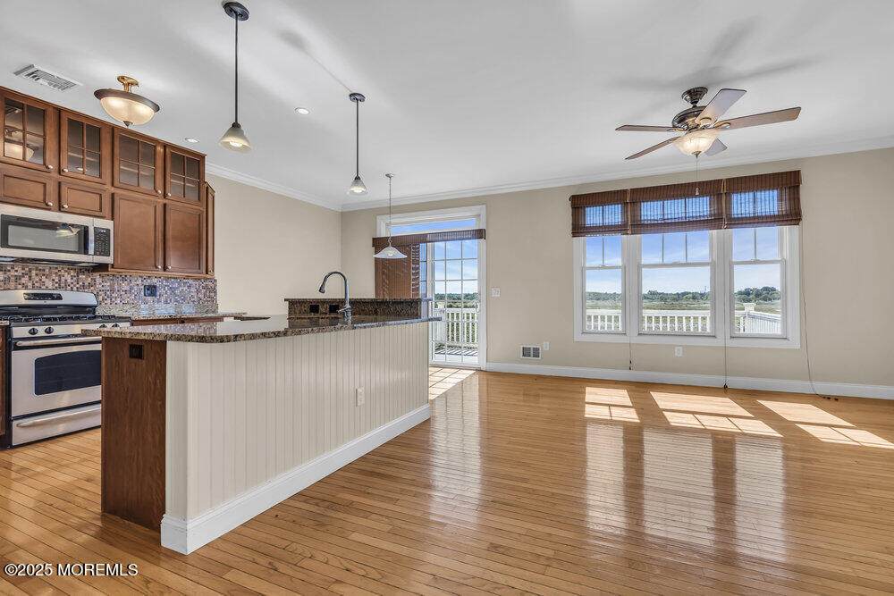 602 Park Avenue - Photo 1