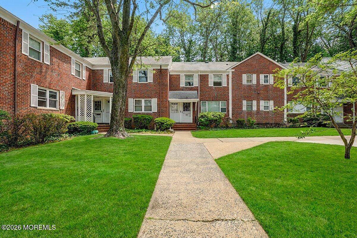 98 Manor Drive - Photo 1