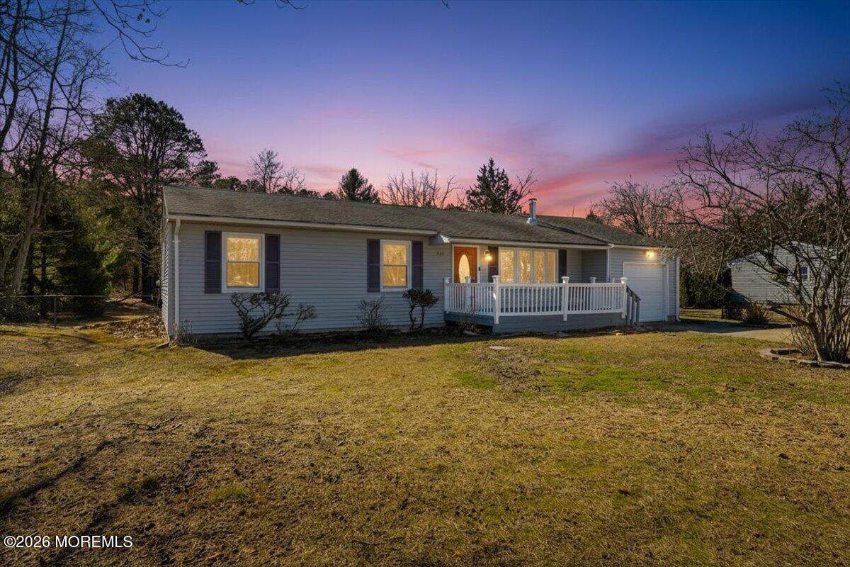 629 Commodore Boulevard - Photo 1