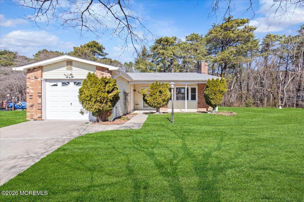 13 Tudor Court - Photo 1